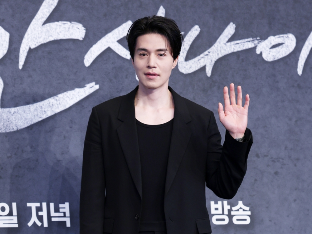lee dongwook